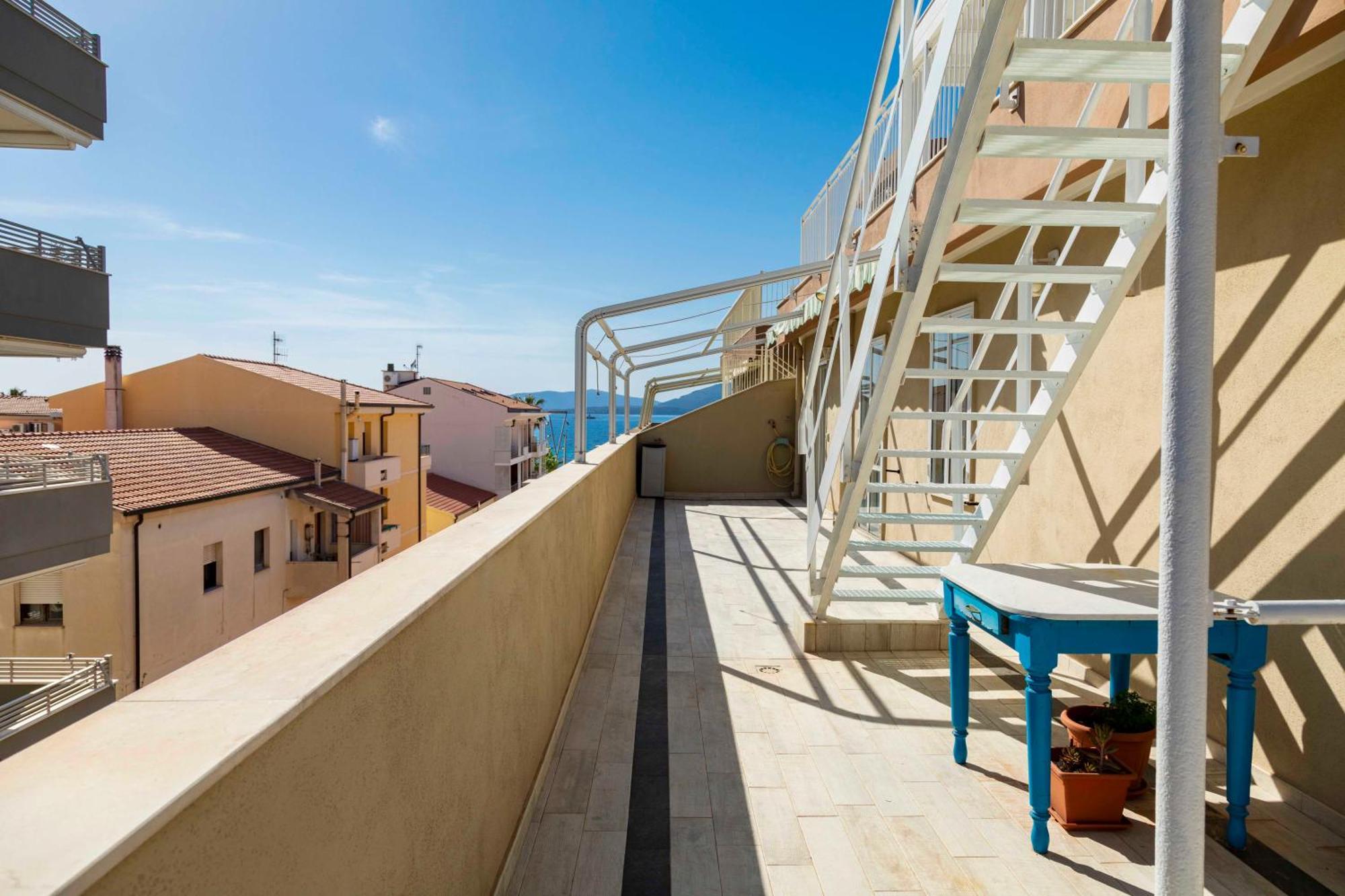 Lovealghero Stanze In Attico Vista Mare المظهر الخارجي الصورة